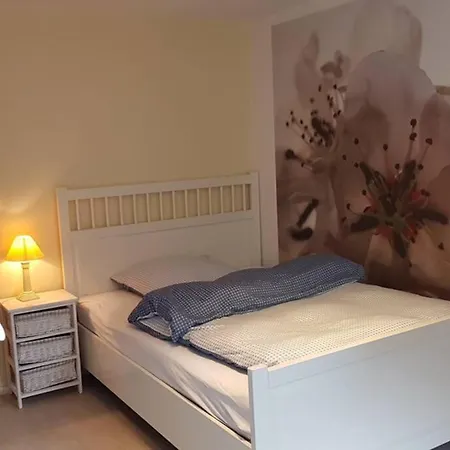 2 Zimmer-einliegerwohnung Am Flughafen Schoenefeld Berlin