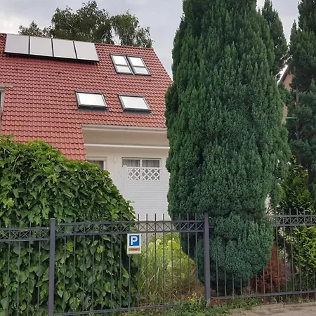 דירה 2 Zimmer-einliegerwohnung Am Flughafen Schoenefeld *