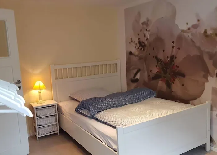 2 Zimmer-einliegerwohnung Am Flughafen Schoenefeld ベルリン