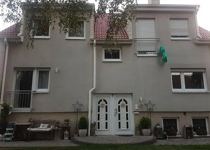 2 Zimmer-einliegerwohnung Am Flughafen Schoenefeld Apartamento